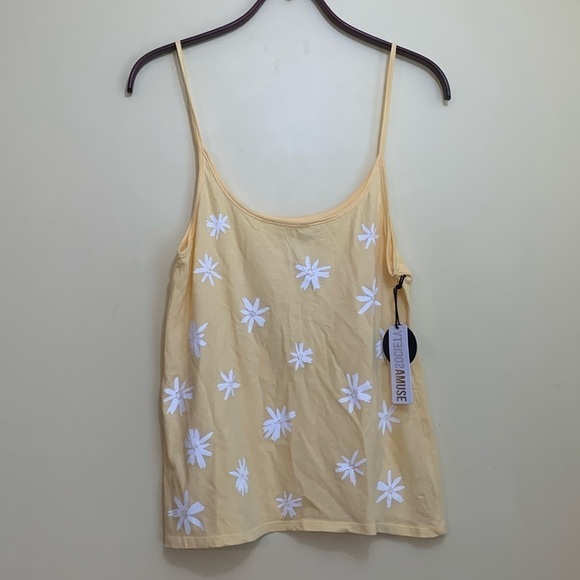 Amuse Society Tops - Amuse Society NWT Feel Ya Daisy Graphic Yellow White Floral Tank Top MSRP $30 XS